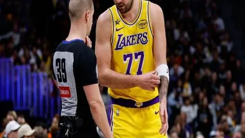 激情对决！深圳队巧用双星，锁定三关键策略，今日大战有望逆袭上海队！